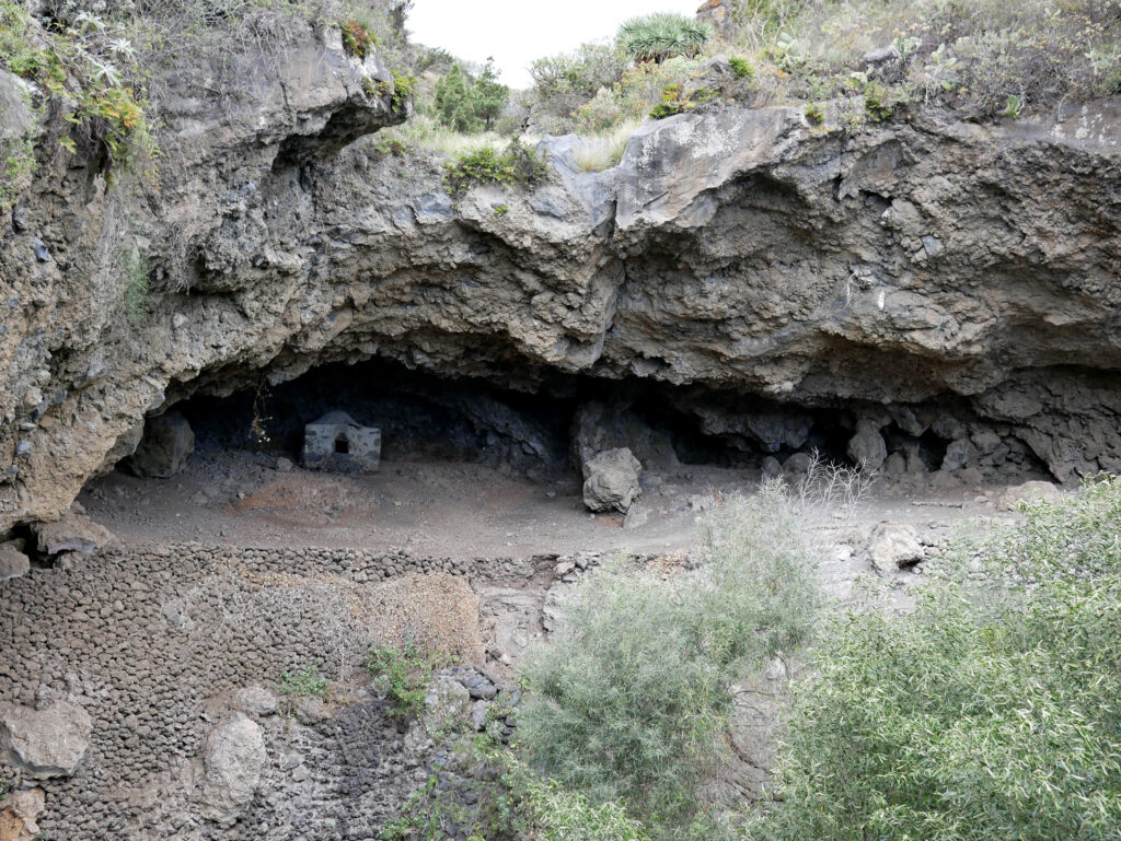 Große Höhle von Belmaco